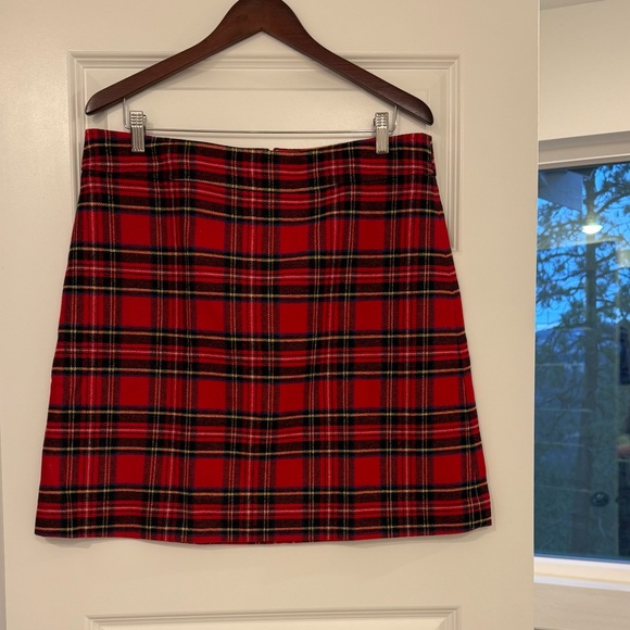 J CREW Plaid wool-blend A-line mini skirt - Picture 2 of 9